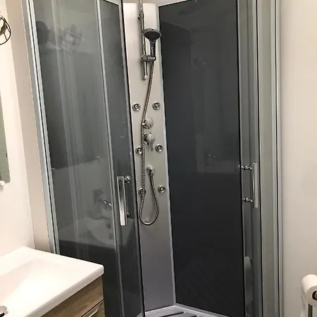 Holiday home La Ptite Maison De Pour 4 Personnes Avec Jardin Royan