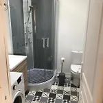 La Ptite Maison De Pour 4 Personnes Avec Jardin Tatil Evi Royan