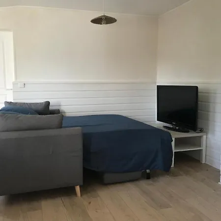 La Ptite Maison De Pour 4 Personnes Avec Jardin * Royan