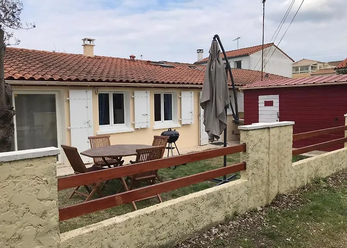 La Ptite Maison De Pour 4 Personnes Avec Jardin Dom wakacyjny