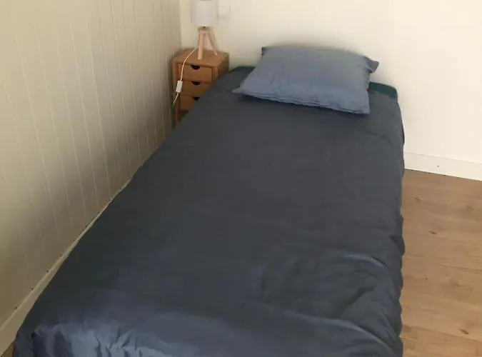 La Ptite Maison De Pour 4 Personnes Avec Jardin Dom wakacyjny