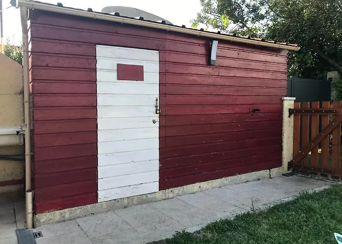 La Ptite Maison De Pour 4 Personnes Avec Jardin Royan