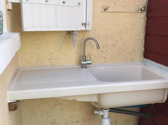 La Ptite Maison De Pour 4 Personnes Avec Jardin Royan